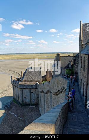 Frankreich, Manche, Mont Saint Michel Bay aufgeführt als Weltkulturerbe der UNESCO, Mont Saint Michel, Blick auf die Bucht von der Wall walk Stockfoto