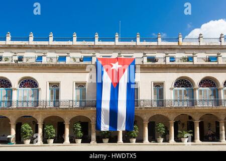 Kuba, Provinz Ciudad de la Habana, Havanna, Habana Vieja Bezirk als Weltkulturerbe von der UNESCO, koloniale Fassade von Santa Isabel Das Hotel befindet sich auf der Plaza de Aramas, ehemaligen Palast der Condes de Jaruco dann der Condes de Santovenia Stockfoto