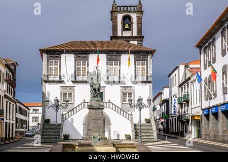 Portugal, Azoren, Sao Miguel Island, Ponta Delgada, Praça Municipio, das Rathaus Stockfoto