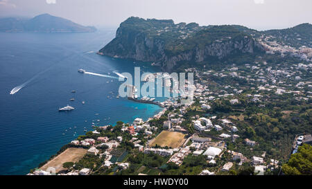 Panoramablick auf Hafen auf der Insel Capri, Italien Stockfoto