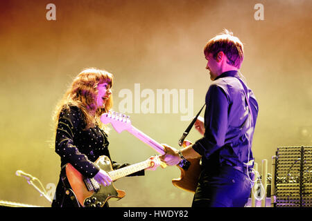 BARCELONA - 23 Mai: The Postal Service (US-amerikanische Rock musical Supergruppe) in Konzert im Heineken Primavera Sound Festival 2013, Main Stage, 23. Mai, Stockfoto