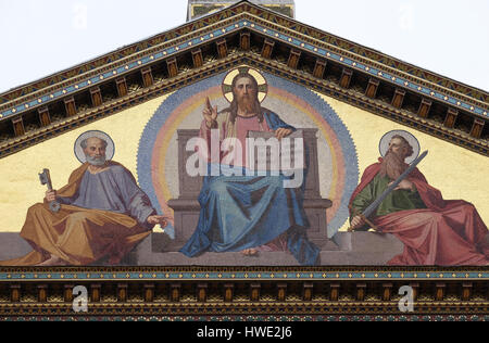 Mosaik von Jesus Christus der Lehrer, Heiligen Peter und Paul, Basilika Sankt Paul vor den Mauern, Rom, Italien Stockfoto