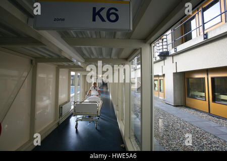 Krankenpflege an der Universitätsklinik Leiden. Stockfoto