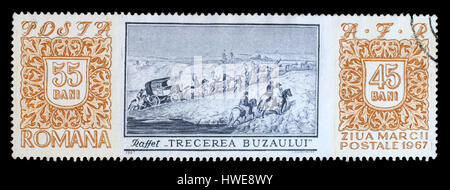 Briefmarke gedruckt in Rumänien zeigt Crossing von Buzau River "von D. A. M. Raffet (1804-1860), Stempel am Tag, ca. 1967. Stockfoto