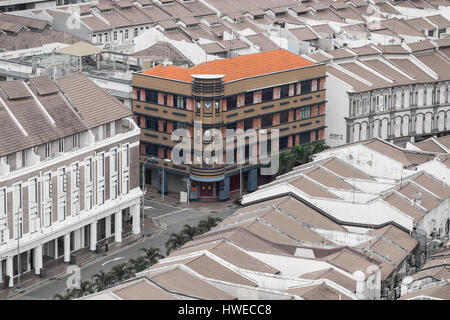 Braunes Fassaden-Erhaltungsgebäude im Tanjong-Pagar-Gebiet. Singapur. Stockfoto