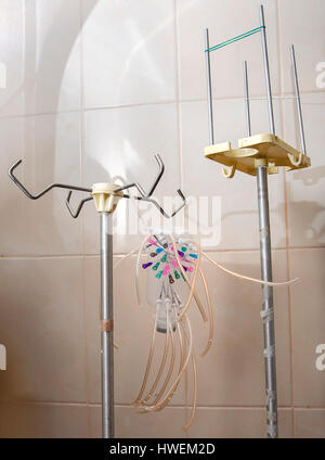 Medizinische Geräte und stehen für den Tropf Stockfoto