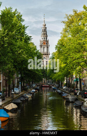 Blick entlang der Groenburgwalm Amsterdam, Niederlande Stockfoto