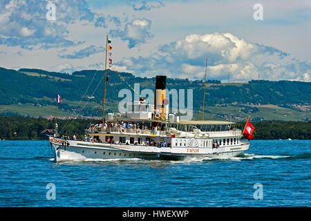 Schaufelrad-Dampfer Simplon am Genfer See, Genf, Schweiz Stockfoto