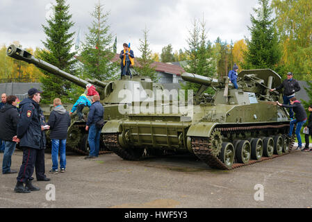 Nischni Tagil, Russland - 11. September 2015: Alten Tanks. Geschichte Ausstellung über 10 internationale Jubiläumsausstellung der Waffen, militärische Ausrüstung und Ammuni Stockfoto