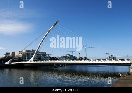 die Samuel Beckett Brücke über den Fluss Liffey im Norden Wand Docklands Dublin Irland Stockfoto