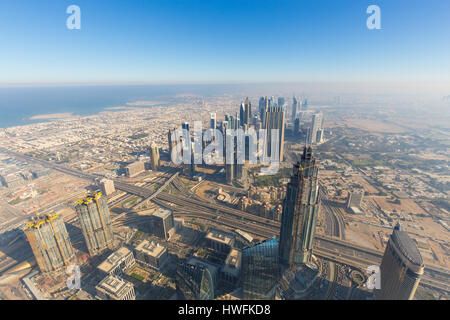 Luftaufnahme von Downtown Dubai vom Burj Khalifa, Dubai, Vereinigte Arabische Emirate. Stockfoto