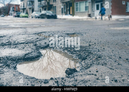 Großen Schlagloch in Montreal, Kanada. Stockfoto