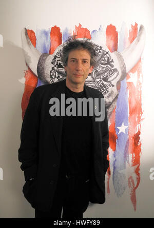 London, UK. 20. März 2017. Der britische Autor Neil Gaiman in London, England, 20. März 2017. Foto: Leonard Kehnscherper/Dpa/Alamy Live News Stockfoto
