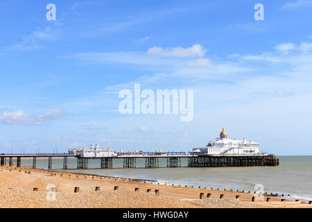 Eastbourne, Vereinigtes Königreich. 21. März 2017. UK-Wetter. Ein hell aber kalten Morgen auf Eastbourne Strandpromenade, East Sussex, UK Credit: Ed Brown/Alamy Live News Stockfoto