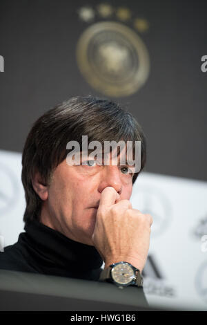 Dortmund, Deutschland. 21. März 2017. Deutsche Trainer Joachim Loew während einer Pressekonferenz des deutschen Fußball-Nationalmannschaft in Dortmund, Deutschland, 21. März 2017. Die deutsche Nationalmannschaft trifft England in ein bevorstehendes Spiel auf der 22. März 2017. Foto: Marius Becker/Dpa/Alamy Live News Stockfoto