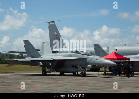 Langkawi, Malaysia. 21. März 2017. Fighter jets auf dem Display an LIMA Expo Credit: Chung Jin Mac/Alamy Live News Stockfoto