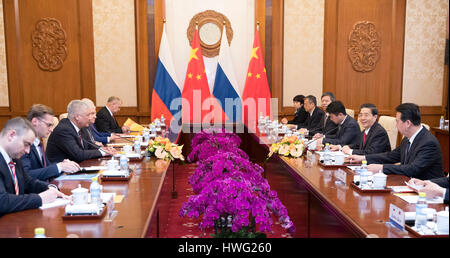 Peking, China. 21. März 2017. Chinesischen Staatsrat und Minister für öffentliche Sicherheit Guo Shengkun führt Gespräche mit russischen Innenminister Vladimir Kolokoltsev in Peking, Hauptstadt von China, 21. März 2017. Bildnachweis: Ding Haitao/Xinhua/Alamy Live-Nachrichten Stockfoto