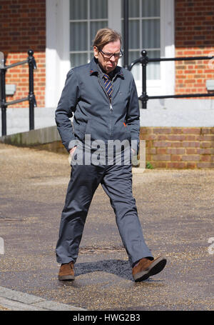 Schauspieler Timothy Spall Dreharbeiten in Verkehrssysteme in Dorset, UK Credit: Dorset Media Service/Alamy Live News Stockfoto