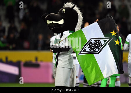 Mönchengladbach, Deutschland. 19. März 2017. Gladbach Maskottchen Juenther während der deutschen Fußball-Bundesliga-Fußball-match zwischen Borussia Moenchengladbach und Bayern München im Borussia-Park-Stadion in Mönchengladbach, Deutschland, 19. März 2017. Foto: Federico Gambarini/Dpa/Alamy Live News Stockfoto