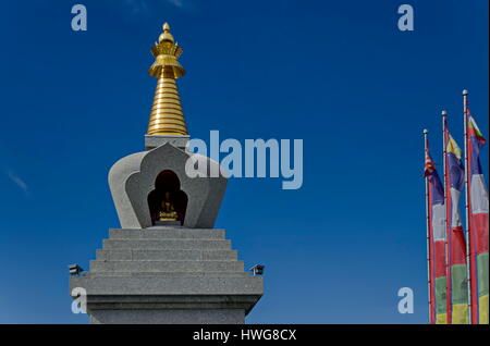 Ansicht des buddhistischen Stupa Sofia in Retreat Center Plana - Diamantweg Buddhismus Bulgarien Stockfoto
