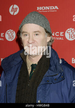 Kevin Kline kommt bei der Premiere des Films "The Extra Man" auf dem Sundance Film Festival in Park City, Utah am 25. Januar 2010. Foto von Francis Specker Stockfoto