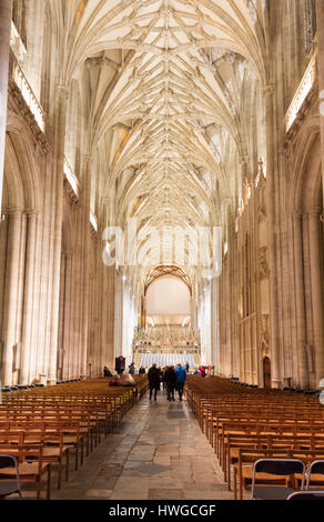 Winchester Cathedral Innenraum - das Kirchenschiff und Decke, Winchester, Hampshire, England UK Stockfoto