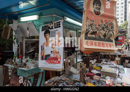 Hong Kong, Hong Kong SAR - 26. Januar 2017: Antiquitätenläden in der Cat Street in Hong Kong. Hollywood Road, obere Lascar Zeile aka Cat Street ist ein großer t Stockfoto