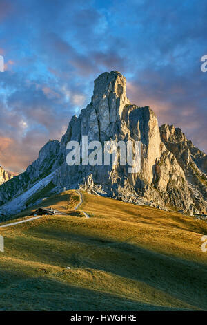 Nuvolau Berg, Giau, Passo di Giau, Colle Santa Lucia, Dolomiten, Belluno, Italien Stockfoto