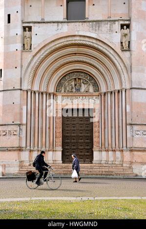 Italien, Emilia Romagna, Parma, Piazza Duomo, Baptisterium Stockfoto