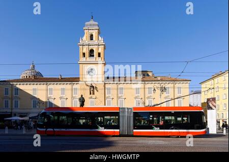 Italien, Emilia Romagna, Parma, Piazza (Platz) Garibaldi, Rathaus Stockfoto