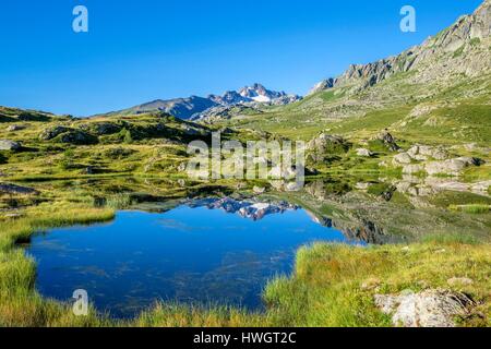 Frankreich, Savoyen, Saint-Sorlin-d'Arves, Croix de Fer Pass, Potron See (Alt: 2050m) Stockfoto