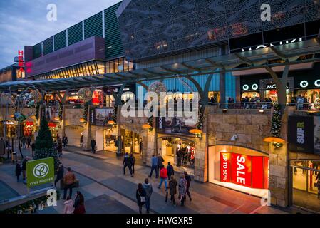 Niederlande, Rotterdam, Beursplein Einkaufsviertel, Dämmerung Stockfoto