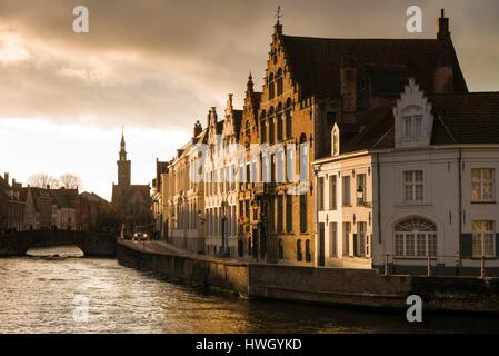 Belgien, Brügge, Canalside Gebäuden, Sonnenuntergang Stockfoto