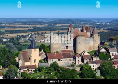 Frankreich, Cote d ' or, Chateauneuf de Auxois, gekennzeichnet der schönsten Dörfer Frankreichs, das Schloss (Luftbild) Stockfoto