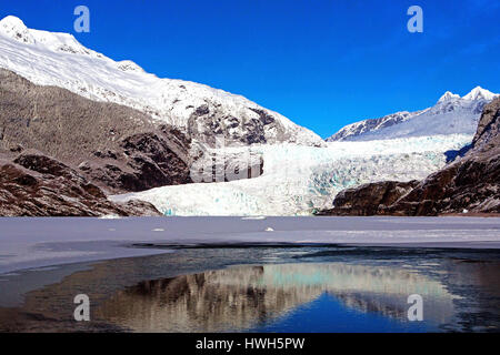 Mendenhall Gletscher fallen im Herbst, die USA, den Vereinigten Staaten von Amerika, Alaska, Juneau, Jahreszeiten, Herbst, Schnee, Klima, Berge, See zu schmelzen, Stockfoto