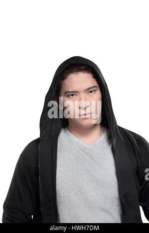 Asiatischer Mann in Hoodie Shirt isoliert auf weißem Hintergrund Stockfoto