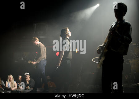 BARCELONA - 25 Mai: Iceage (Punk-Rock-Band) in Konzert im Apolo Bühne Primavera Sound Festival 2015 (PS15) am 25. Mai 2015 in Barcelona, Spanien. Stockfoto