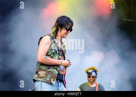 BARCELONA - 29 Mai: Julian Casablancas und The Voidz (Band) in Konzert im Primavera Sound Festival 2015 am 29. Mai 2015 in Barcelona, Spanien. Stockfoto