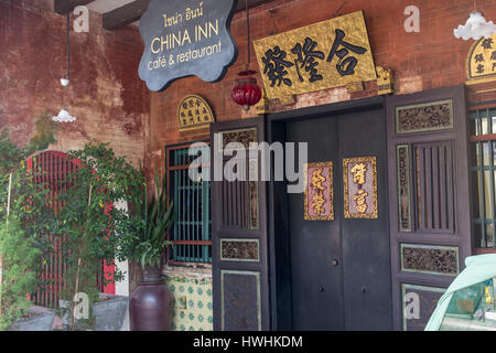 Sino portugiesischen Geschäftshäusern in Soi Romanée, alte Stadt Phuket, Thailand. 5. März 2017 Stockfoto