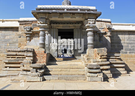 Eingang zum Chennakesava Bügel, Hoysala Architektur, Somnathpur, Karnataka, Indien