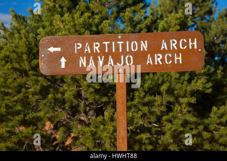 Trail-Zeichen auf Devils Garden Trail, Arches-Nationalpark, Utah Stockfoto