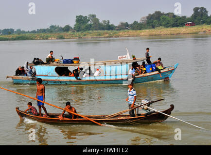 Bootfahren auf dem Irrawaddy-Fluss Bagan Myanmar Stockfoto