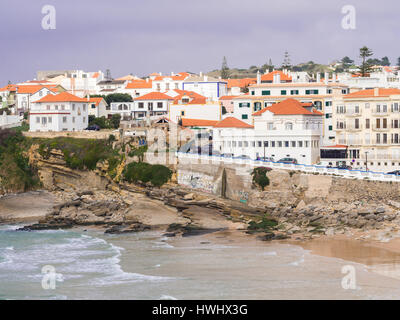 Praia Das Macas (Apple Beach) in Colares, Portugal, Ona Stromy Tag. Stockfoto