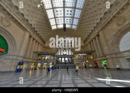 Eingangshalle, Hauptbahnhof, Leipzig, Sachsen, Deutschland Stockfoto