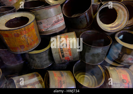 Dosen Giftgas Zyklon B, Ausstellung, Stammlager ich Konzentrationslager Auschwitz-Birkenau, Auschwitz, Polen Stockfoto