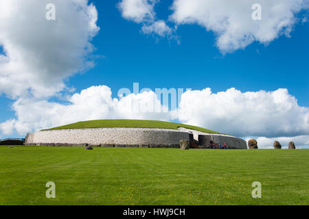 Prähistorische Monument, Newgrange, County Meath, Irland Stockfoto
