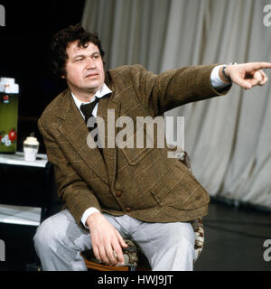 Deutscher Kabarettist, Autor und Wis Gerhard Polt, Deutschland 1980er Jahre. Deutsche Kabarettist, Autor und Schauspieler Gerhard Polt, Deutschland der 80er Jahre. Stockfoto