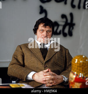 Deutscher Kabarettist, Autor und Wis Gerhard Polt, Deutschland 1980er Jahre. Deutsche Kabarettist, Autor und Schauspieler Gerhard Polt, Deutschland der 80er Jahre. Stockfoto