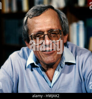 Deutscher Kabarettist, Autor und Wis Dieter Hildebrandt, Deutschland 1980er Jahr. Deutsche Kabarettist, Autor und Schauspieler Dieter Hildebrandt, Deutschland der 80er Jahre. Stockfoto