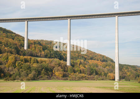 Autobahnbrücke, Braunsbach-Geislingen an der Steige, Geislingen an der Steige, Kochertal, Schwäbisch Hall, Region Hohenlohe, Baden-Württemberg, Heilbronn-Franken, Deutschland, Kochertalbrücke Stockfoto